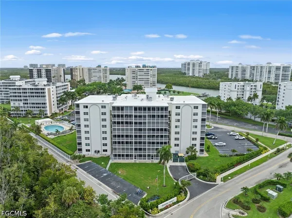 $275,000 | 1 Bluebill Avenue, Unit 402, Naples, FL 34108