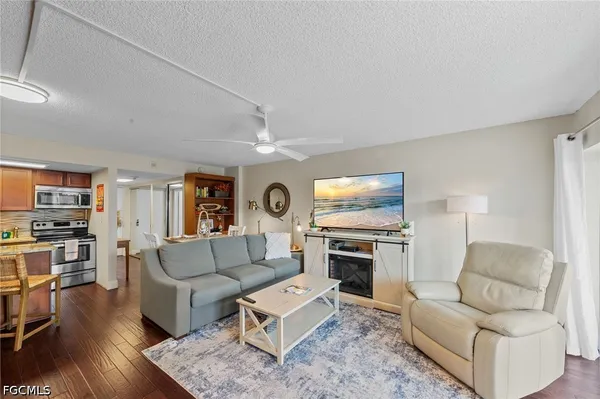 $275,000 | 1 Bluebill Avenue, Unit 402, Naples, FL 34108