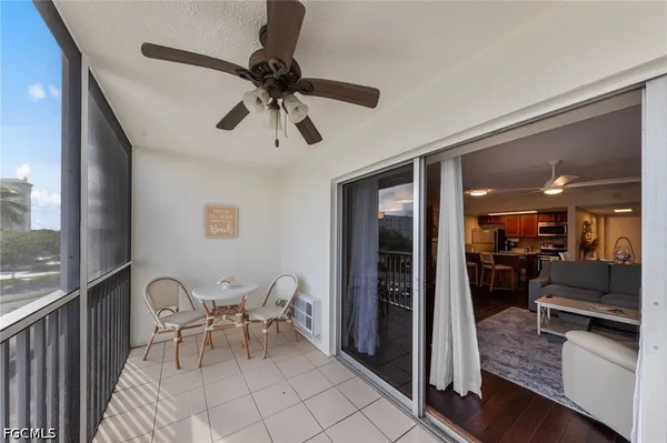 $275,000 | 1 Bluebill Avenue, Unit 402, Naples, FL 34108