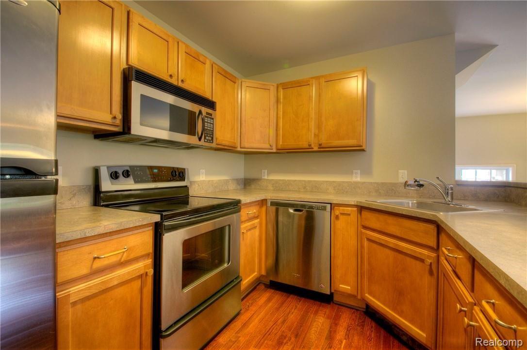 50103 Harding Street, Unit 123 Canton, MI 48188 - Photo 13 of 49 14 Kit.jpg