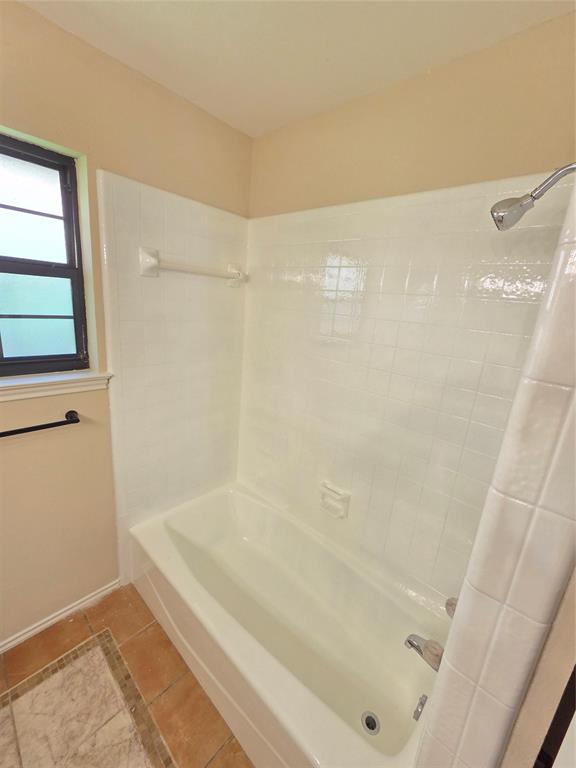 1507 Clover Hill Road Mansfield, TX 76063 - Photo 22 of 37