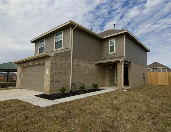 $2,090 | 926 Hidden Cove Court, La Marque, TX 77568