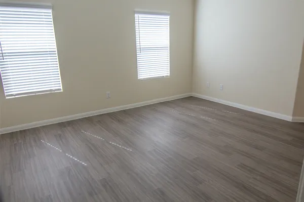 $2,090 | 926 Hidden Cove Court, La Marque, TX 77568