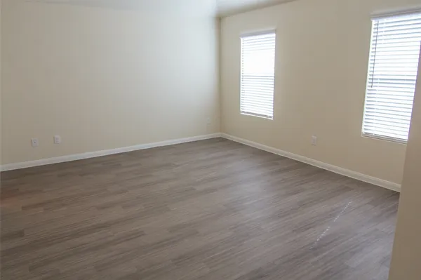 $2,090 | 926 Hidden Cove Court, La Marque, TX 77568