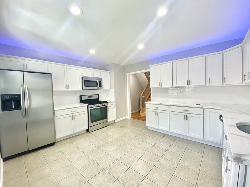 237 Commonwealth Avenue Springfield, MA 01108 - Photo 1 of 24