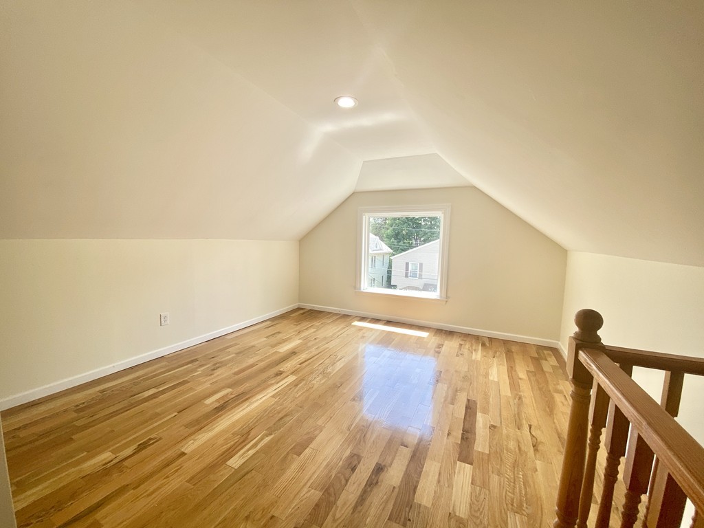 237 Commonwealth Avenue Springfield, MA 01108 - Photo 11 of 24