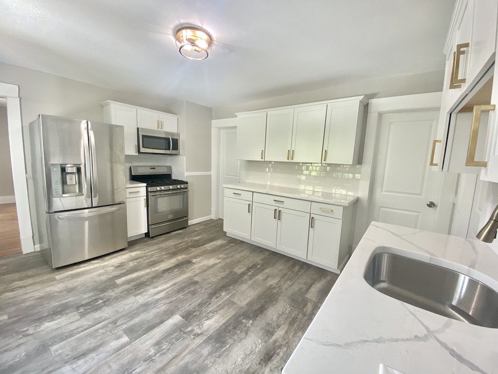 237 Commonwealth Avenue Springfield, MA 01108 - Photo 15 of 24