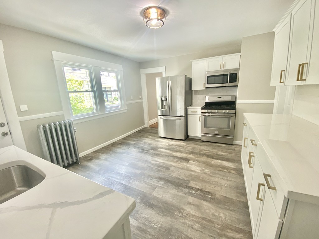 237 Commonwealth Avenue Springfield, MA 01108 - Photo 16 of 24