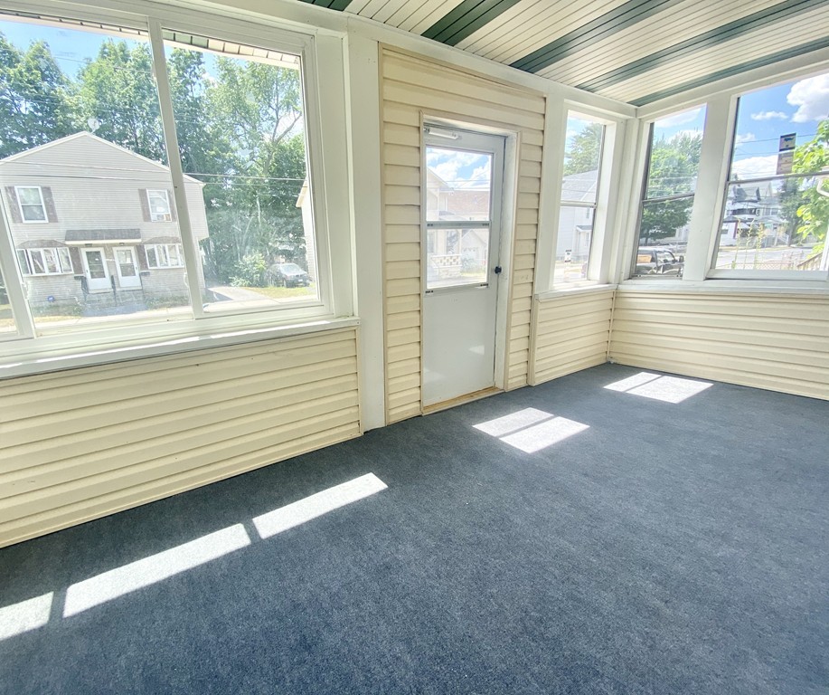 237 Commonwealth Avenue Springfield, MA 01108 - Photo 21 of 24