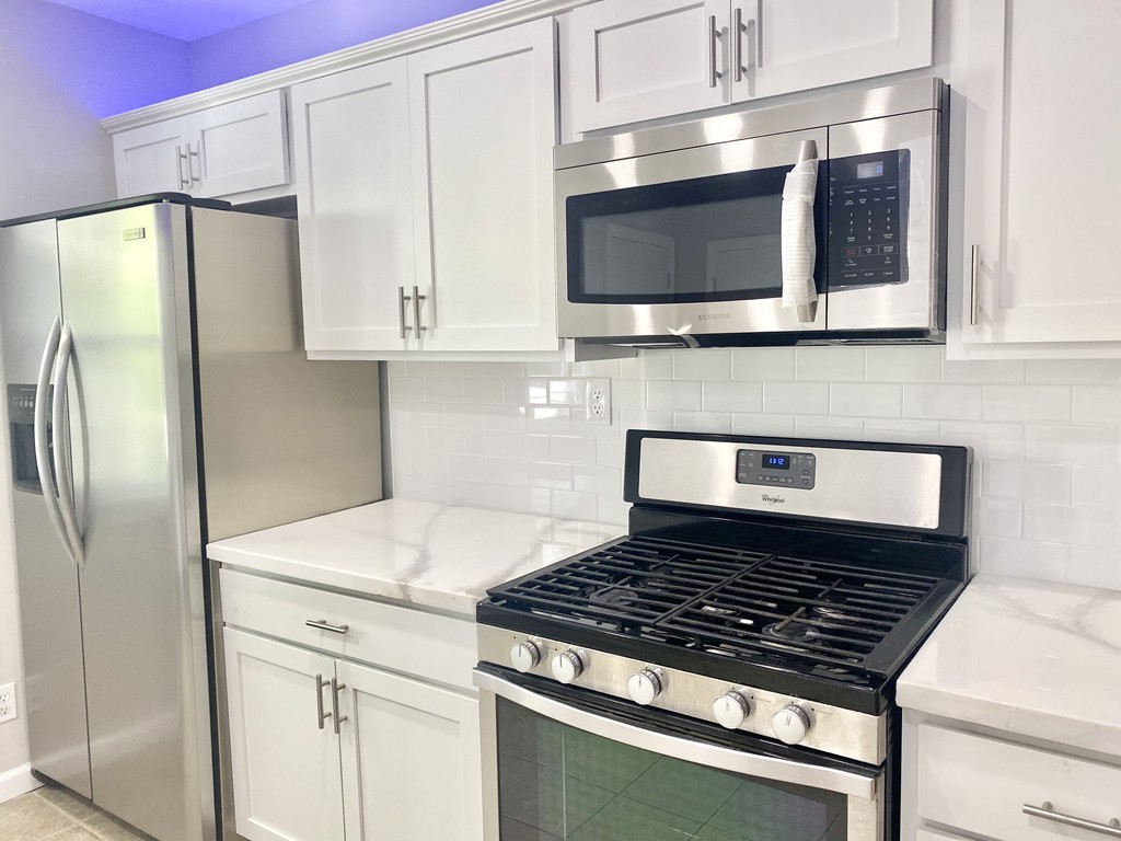 237 Commonwealth Avenue Springfield, MA 01108 - Photo 9 of 24