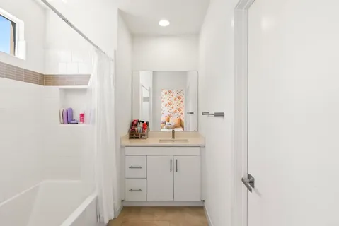 $1,899,000 | 2537 State Street, Carlsbad, CA 92008