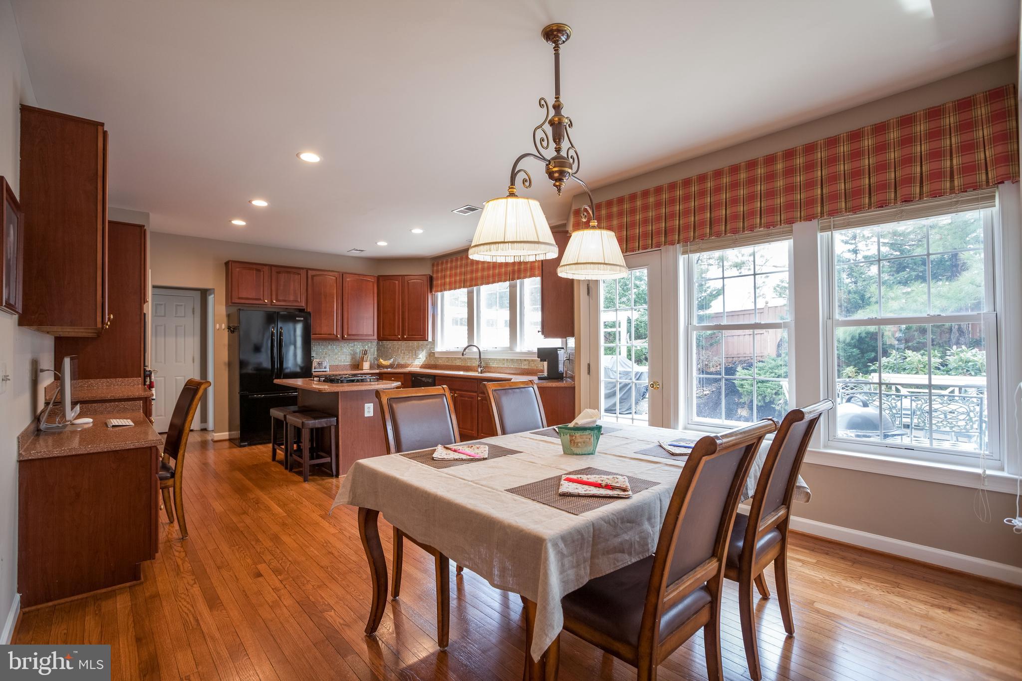 12303 Ox Ridge Road Fairfax, VA 22033 - Photo 17 of 60