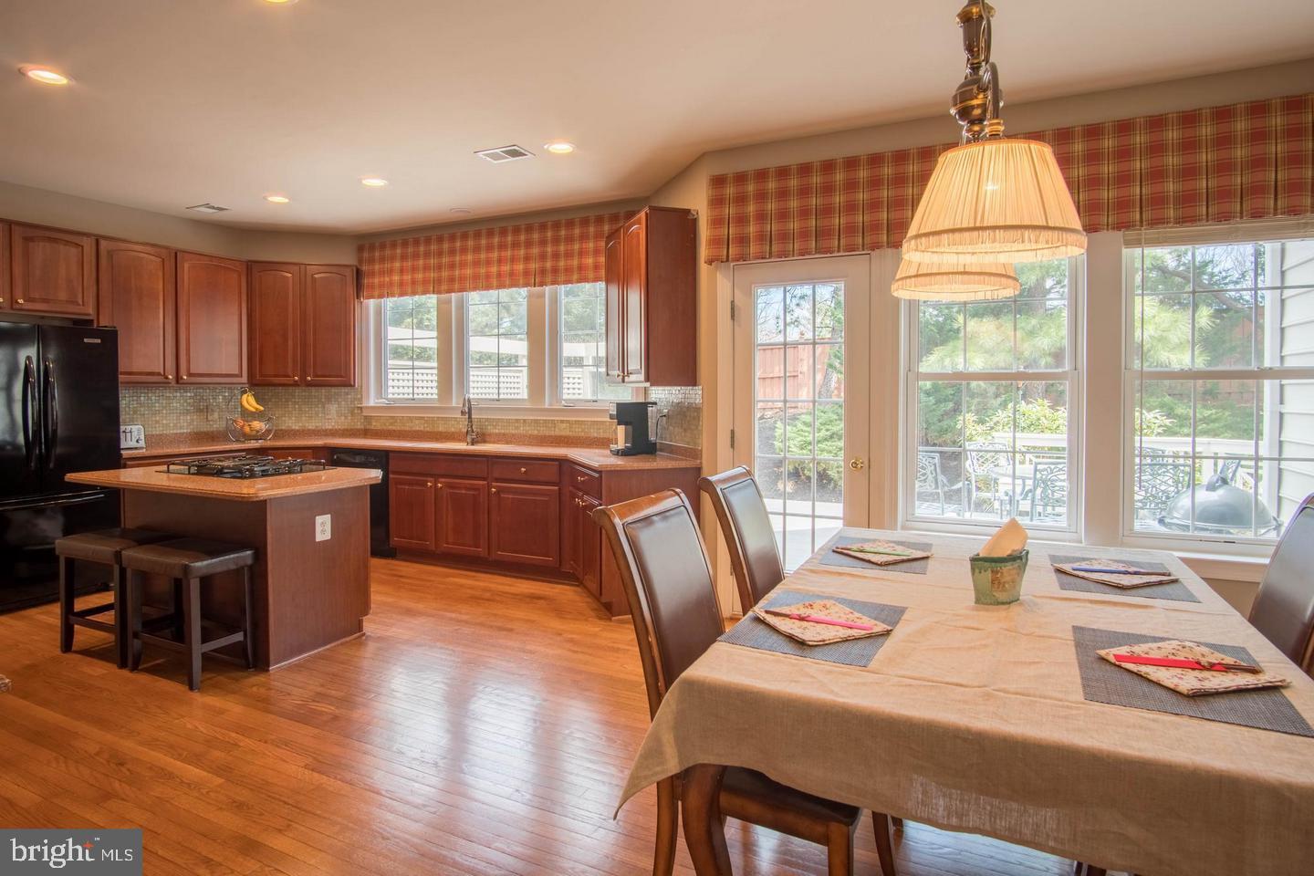 12303 Ox Ridge Road Fairfax, VA 22033 - Photo 19 of 60