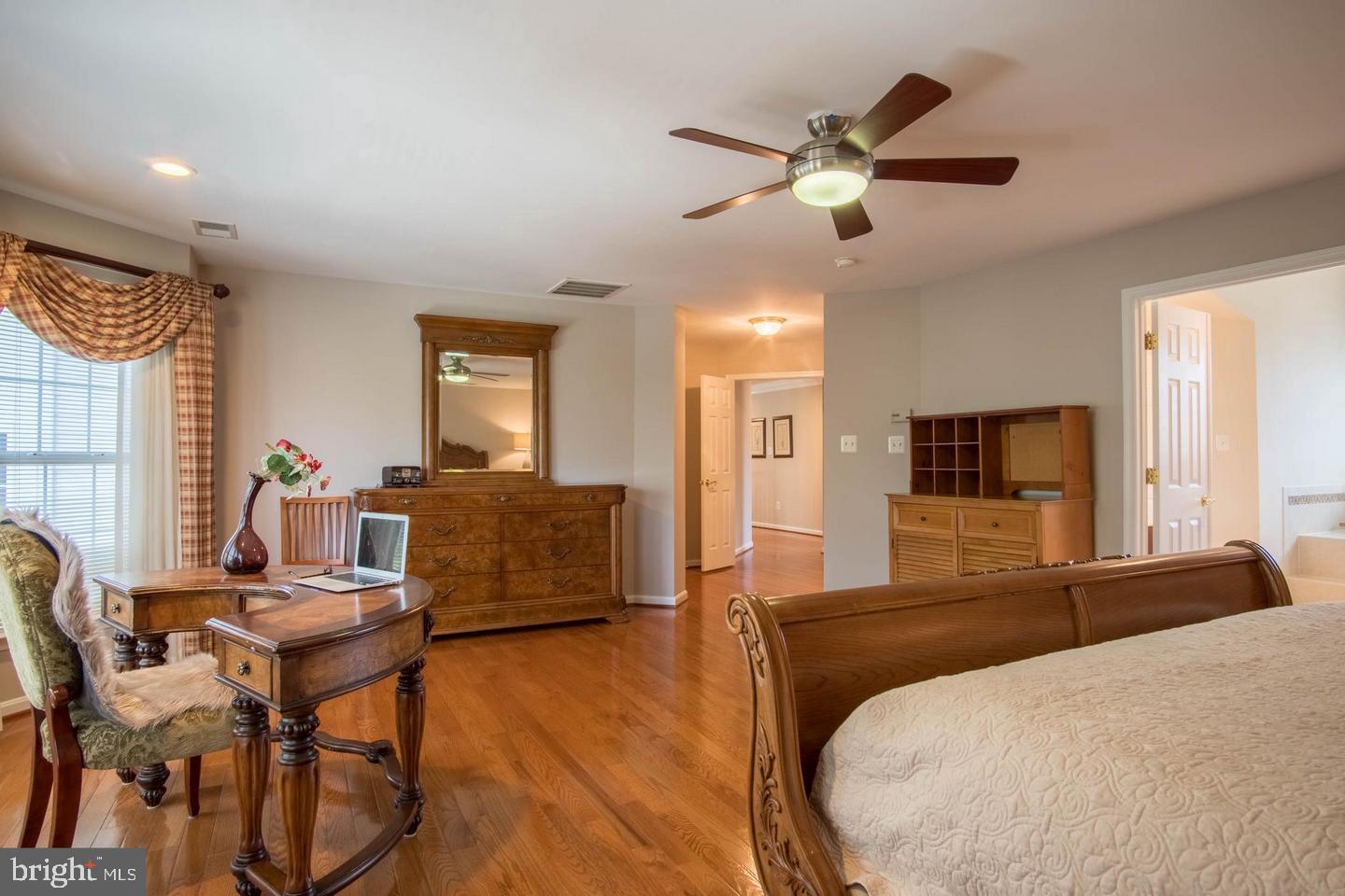 12303 Ox Ridge Road Fairfax, VA 22033 - Photo 29 of 60