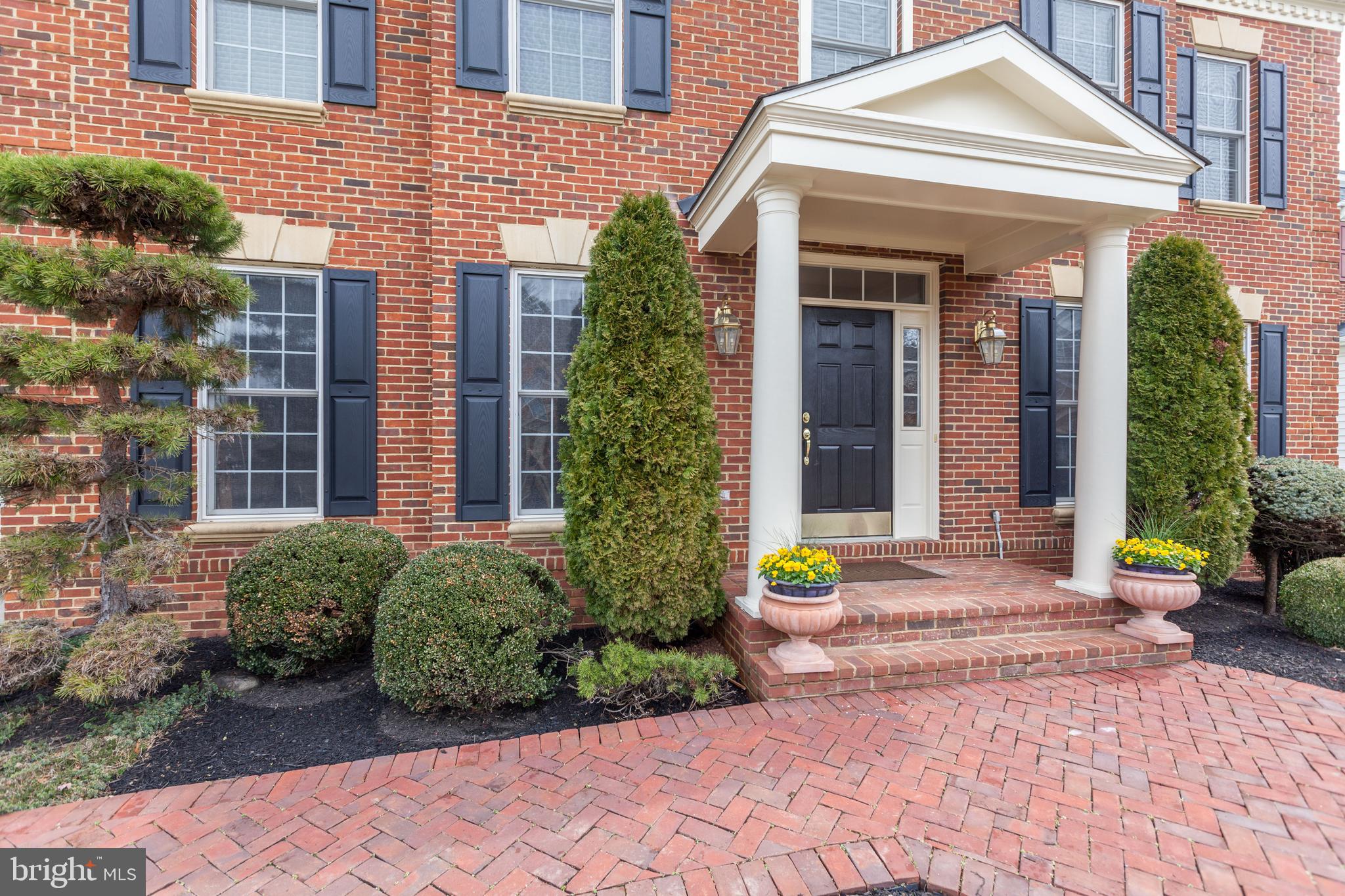 12303 Ox Ridge Road Fairfax, VA 22033 - Photo 4 of 60