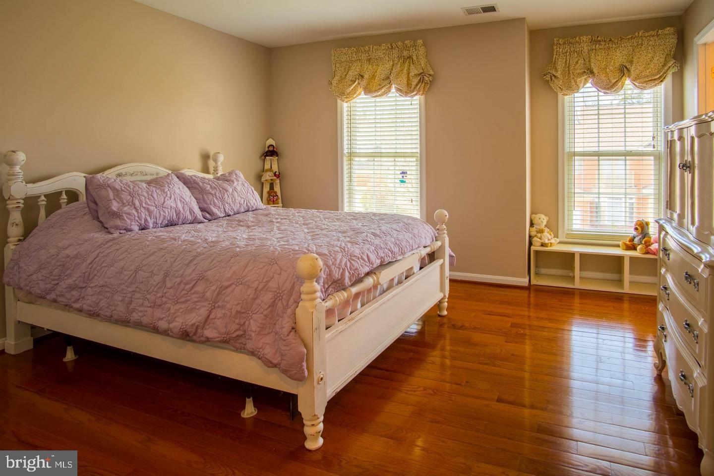 12303 Ox Ridge Road Fairfax, VA 22033 - Photo 37 of 60