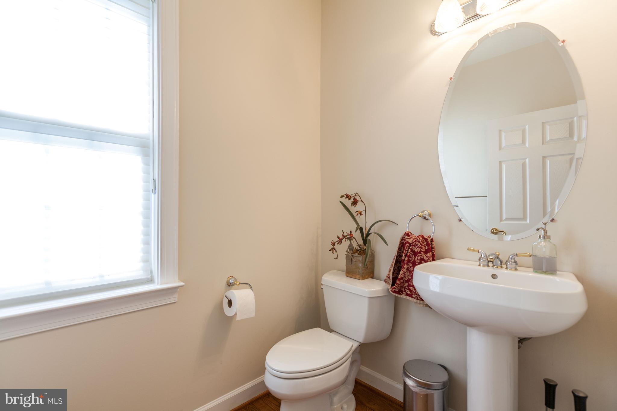12303 Ox Ridge Road Fairfax, VA 22033 - Photo 10 of 60