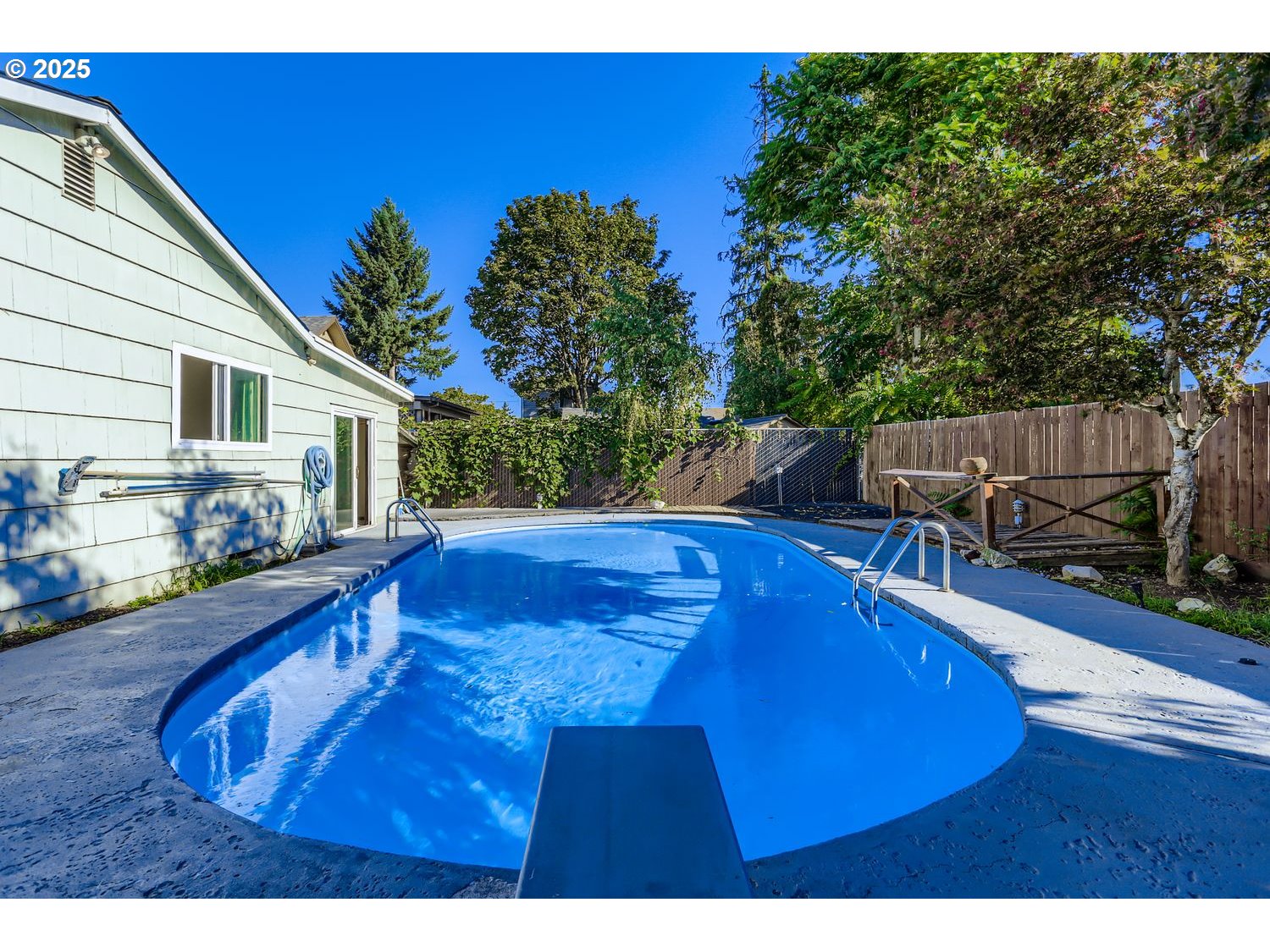 6524 Southeast 86th Avenue Portland, OR 97266 - Photo 28 of 30 a view of a house with wooden deck