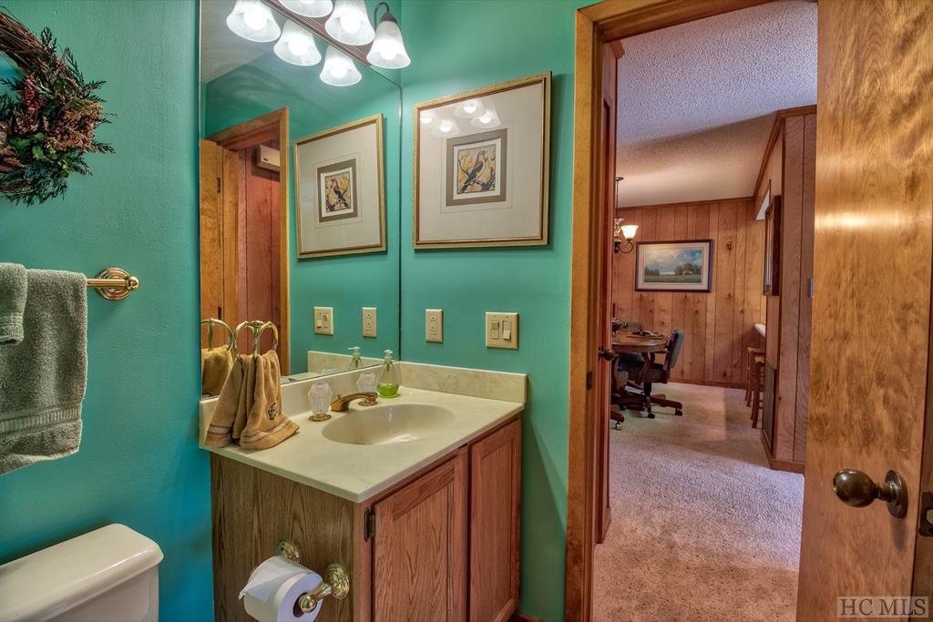142 Eagle Ridge Road, Unit 2305 Sapphire, NC 28774 - Photo 7 of 44 Gallery Image 7