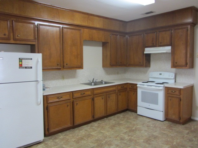 3002 Montgomery Road Huntsville, TX 77340 - Photo 13 of 27 Kitchen