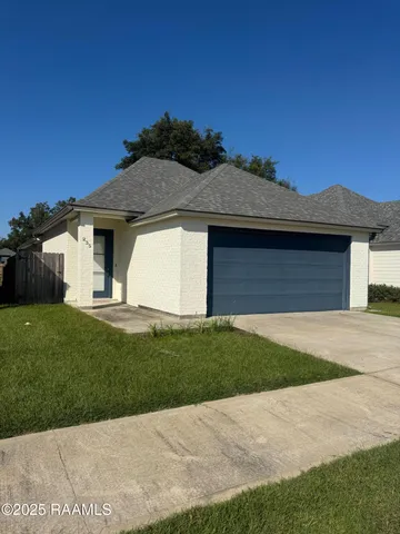 $1,900 | 235 Alpine Drive, Lafayette, LA 70506