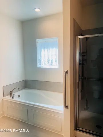 $1,900 | 235 Alpine Drive, Lafayette, LA 70506