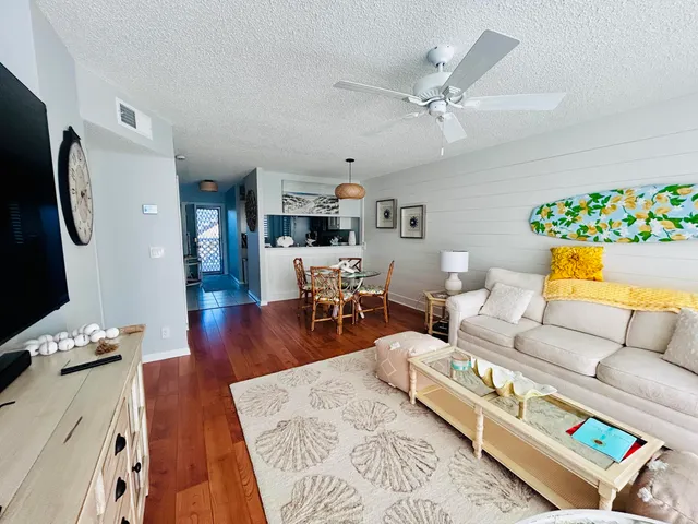 $7,500 | 353 Highway 1, Unit C202, Jupiter, FL 33477