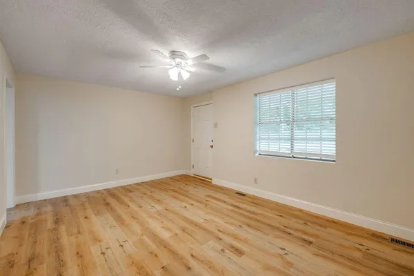 $1,295 | 91 Circle Drive, Unit B, Rossville, GA 30741