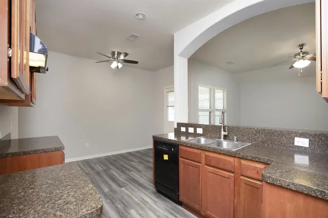 $1,800 | 384 Decoster Boulevard, Alvin, TX 77511