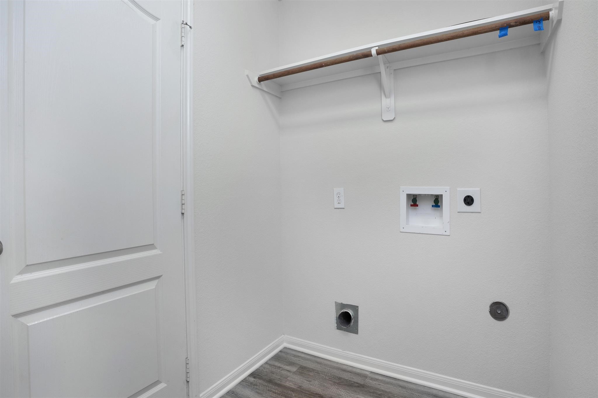 384 Decoster Boulevard Alvin, TX 77511 - Photo 16 of 27