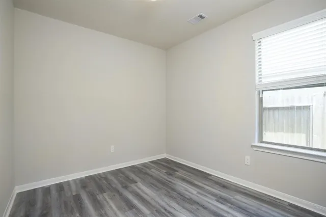 $1,800 | 384 Decoster Boulevard, Alvin, TX 77511