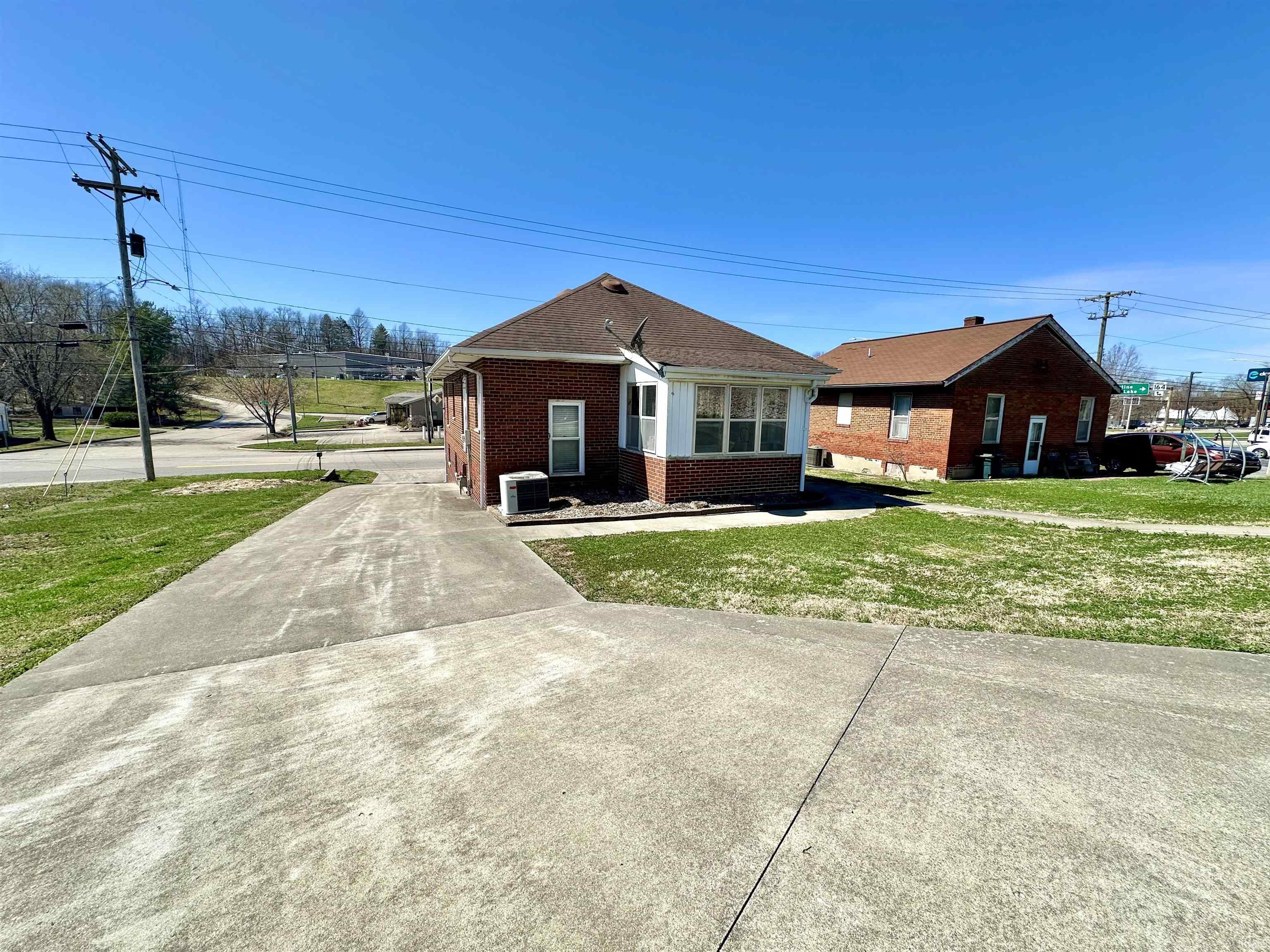 253 3rd Avenue Jasper, IN 47546 - Photo 2 of 16