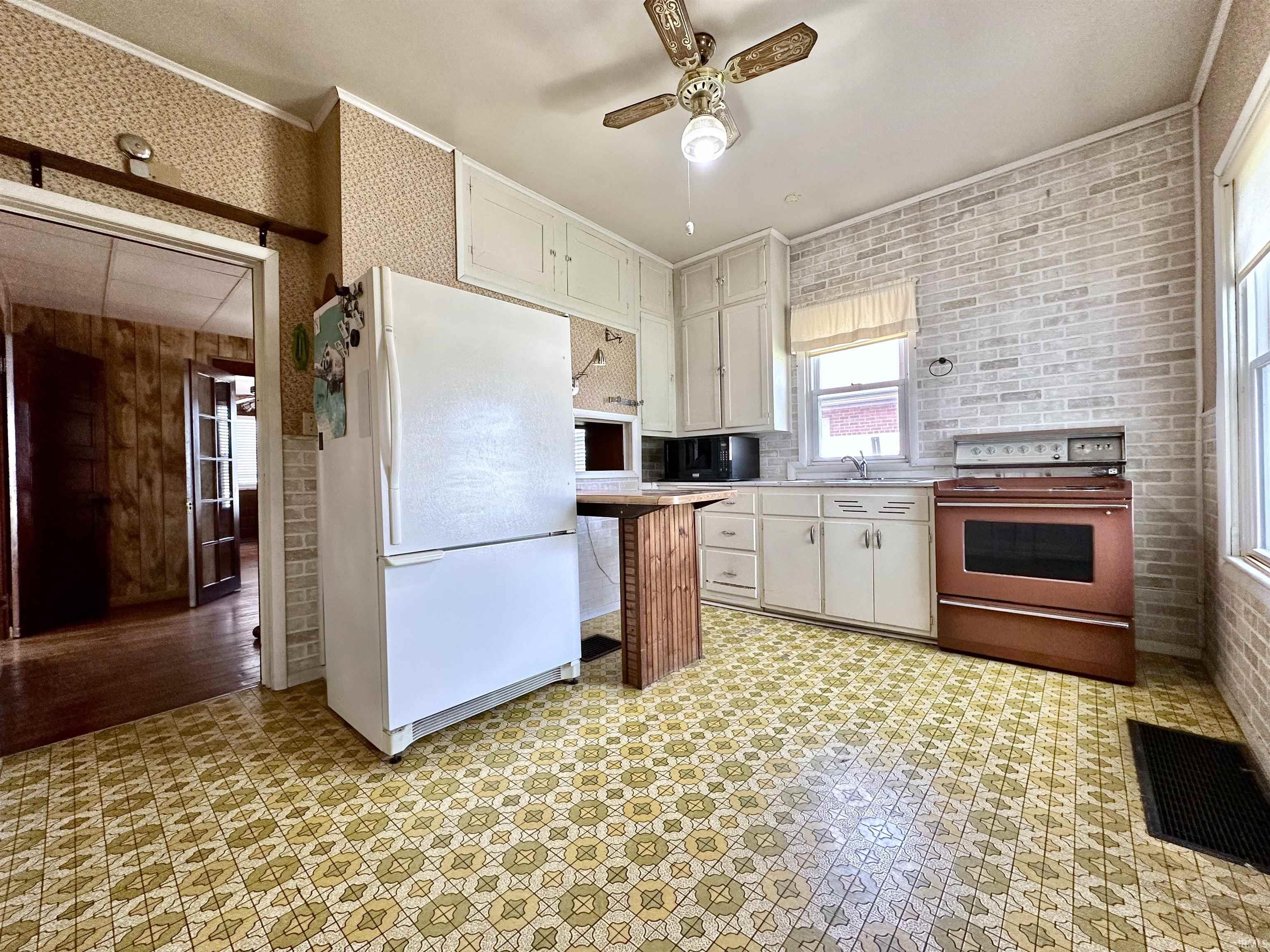 253 3rd Avenue Jasper, IN 47546 - Photo 7 of 16