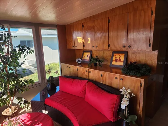 $2,000 | 24921 Pine Hill, Leesburg, FL 34748