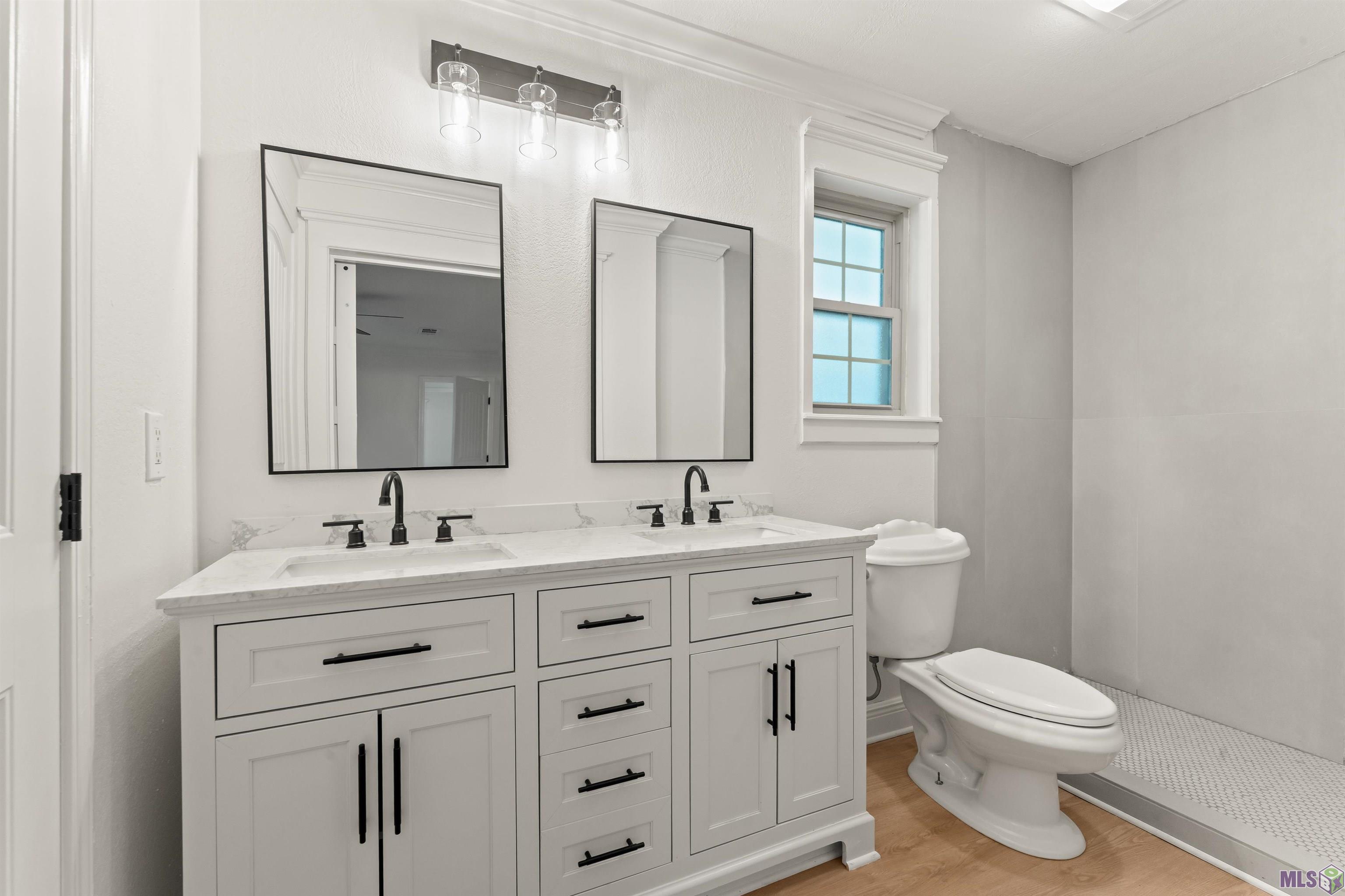 12734 Mustang Avenue Baton Rouge, LA 70818 - Photo 11 of 33 Primary Bathroom