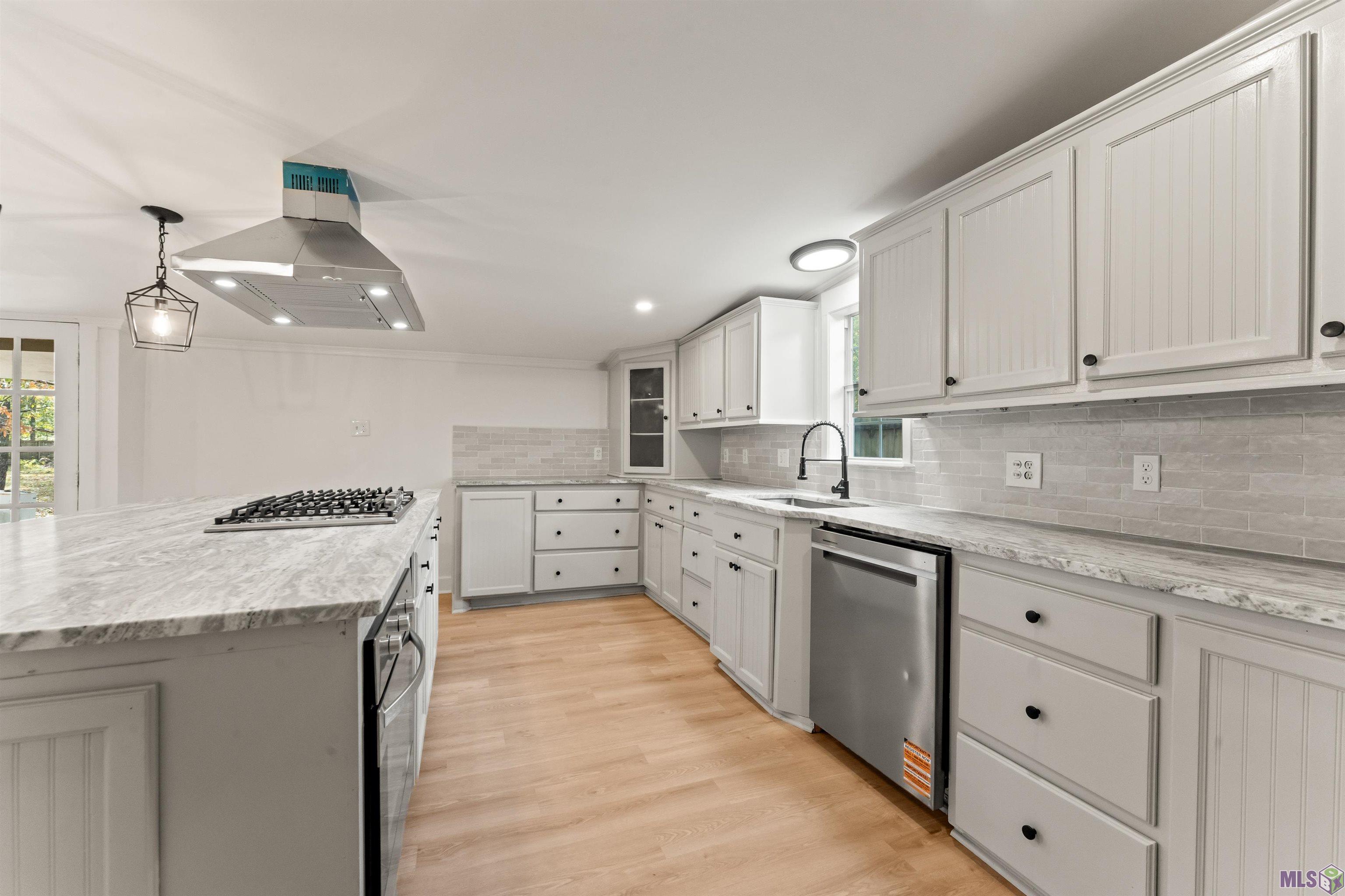12734 Mustang Avenue Baton Rouge, LA 70818 - Photo 15 of 33 Kitchen Work Area