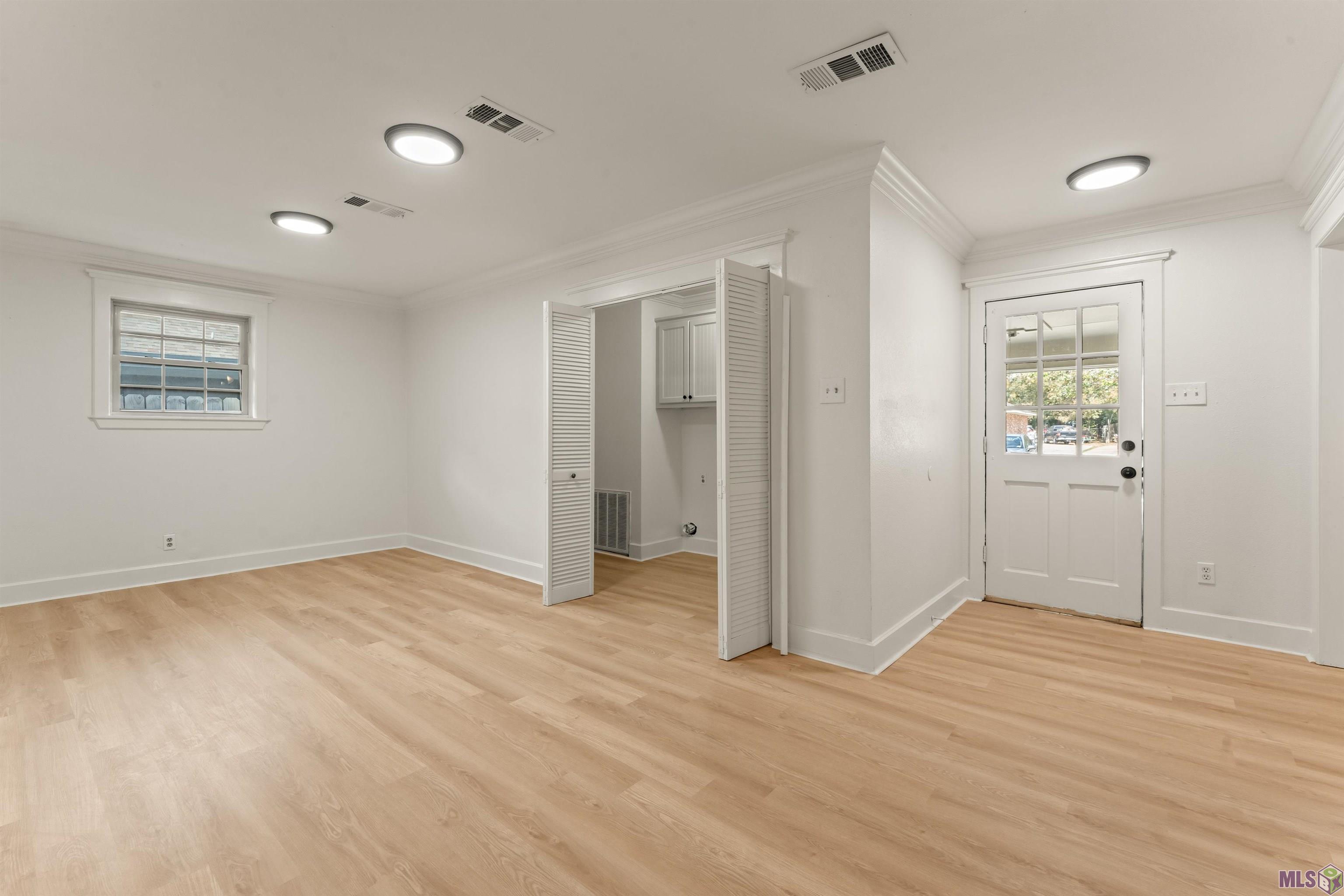 12734 Mustang Avenue Baton Rouge, LA 70818 - Photo 18 of 33 Utility Room