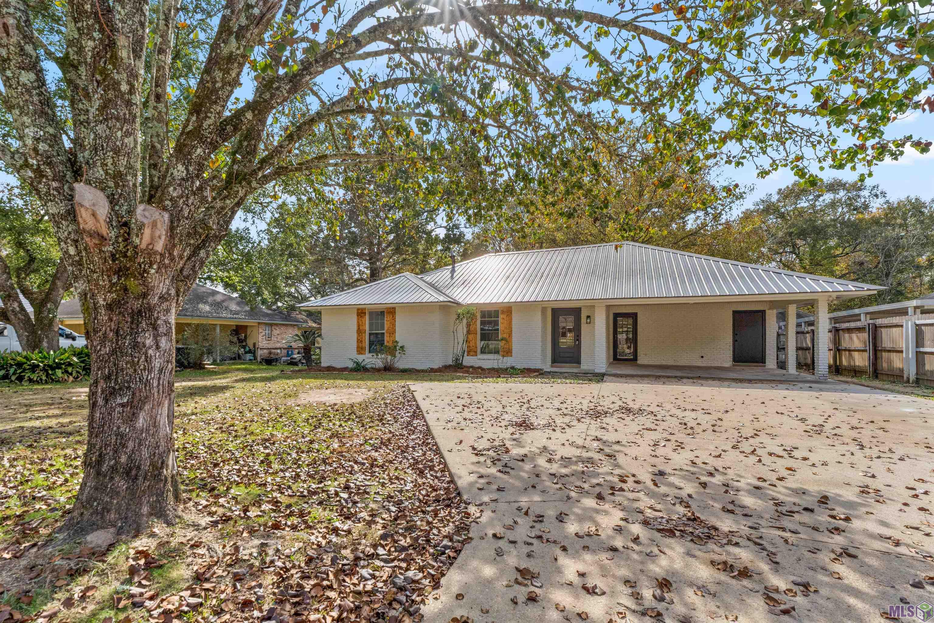 12734 Mustang Avenue Baton Rouge, LA 70818 - Photo 27 of 33 Front Exterior