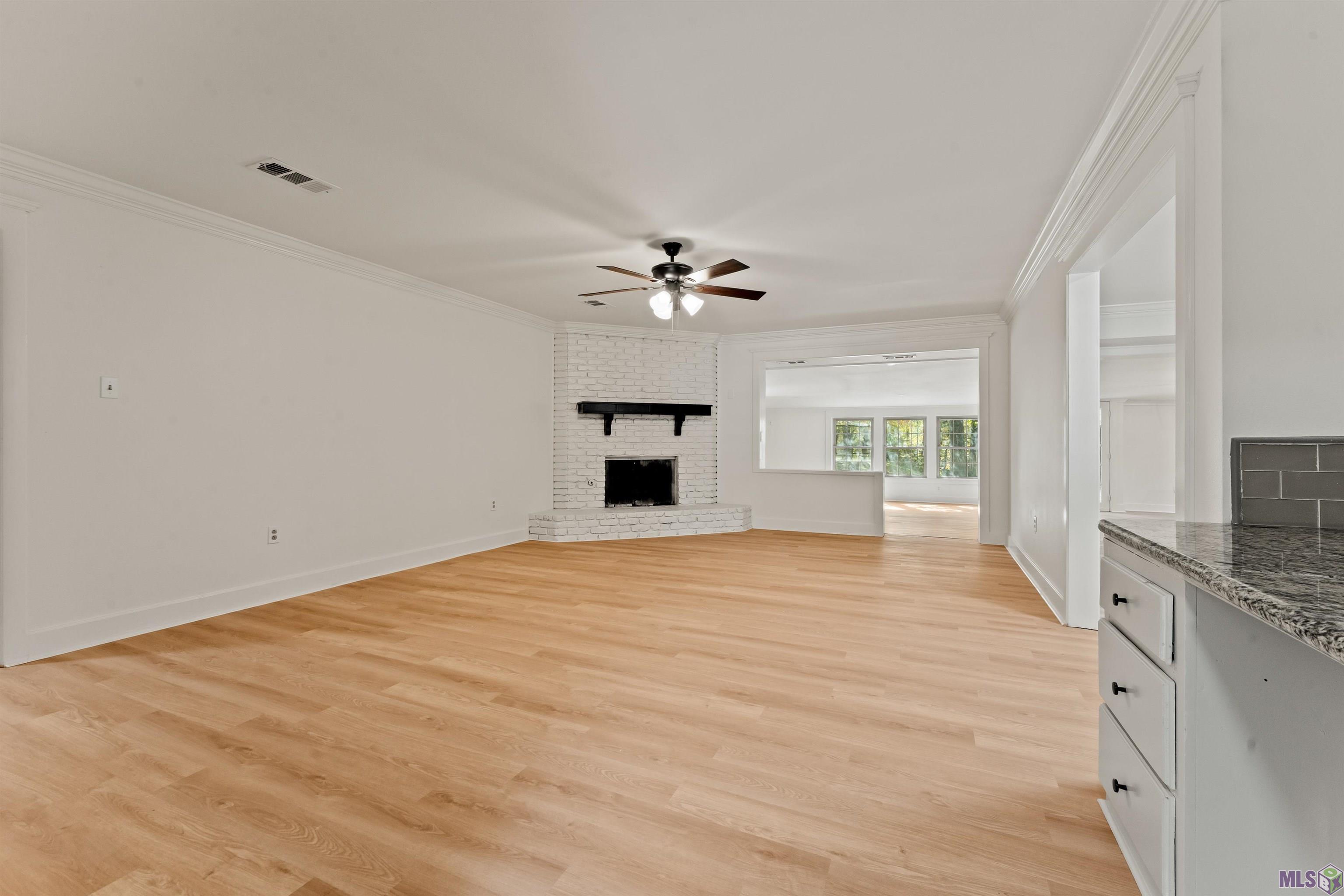 12734 Mustang Avenue Baton Rouge, LA 70818 - Photo 5 of 33 Living Room