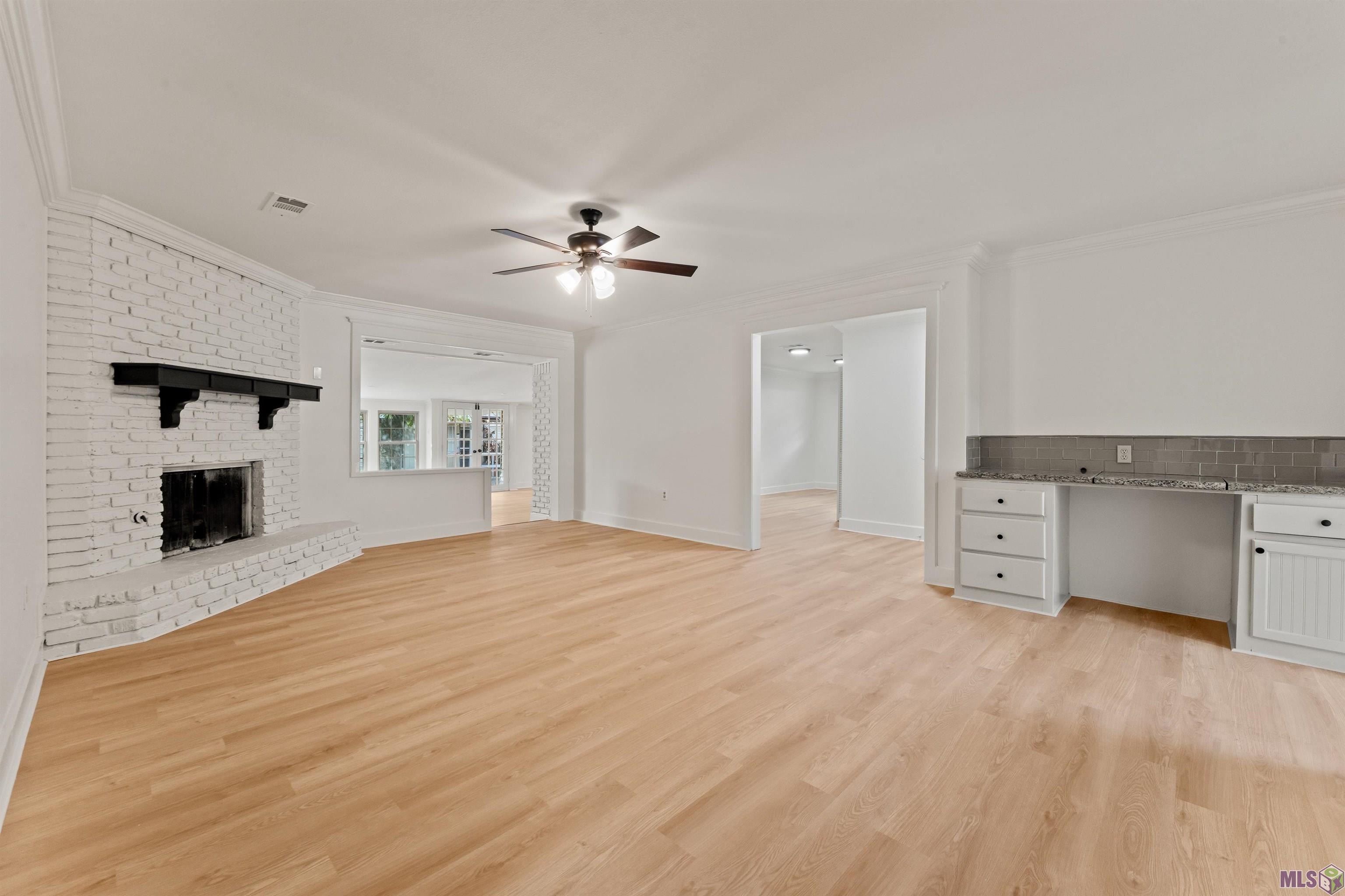 12734 Mustang Avenue Baton Rouge, LA 70818 - Photo 6 of 33 Living Room (Alternate View)