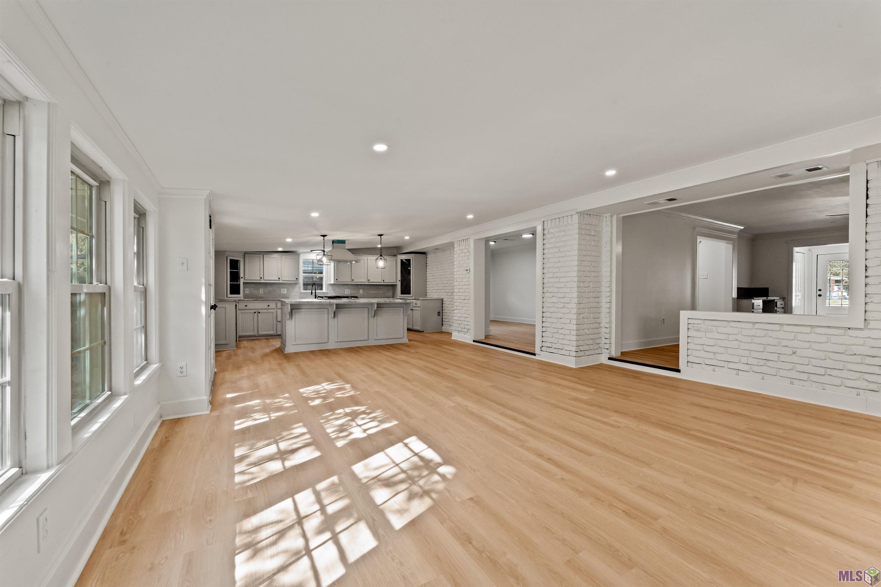 12734 Mustang Avenue Baton Rouge, LA 70818 - Photo 10 of 33 Rear Living Area (Alternate View)