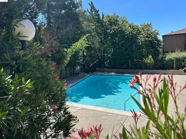 $415,000 | 16363 Saratoga Street, Unit 202E, San Leandro, CA 94578