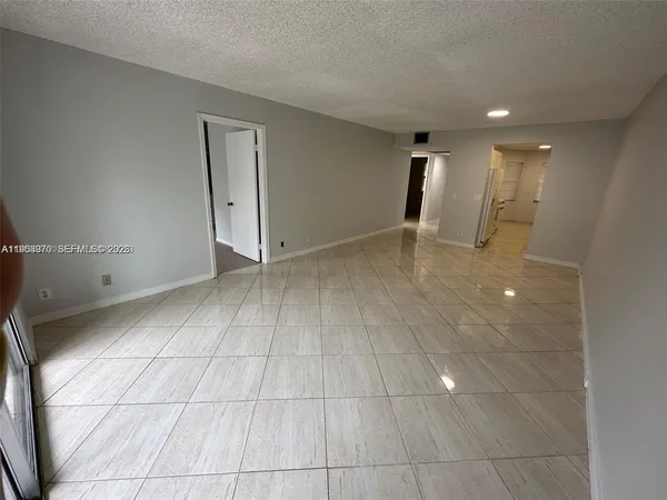 $2,300 | 1200 Southwest 124th Terrace, Unit 202O, Pembroke Pines, FL 33027