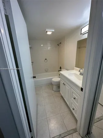 $2,300 | 1200 Southwest 124th Terrace, Unit 202O, Pembroke Pines, FL 33027
