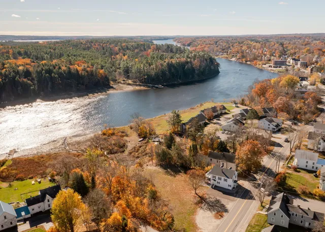 $649,900 | 393 Front Street, Richmond, ME 04357