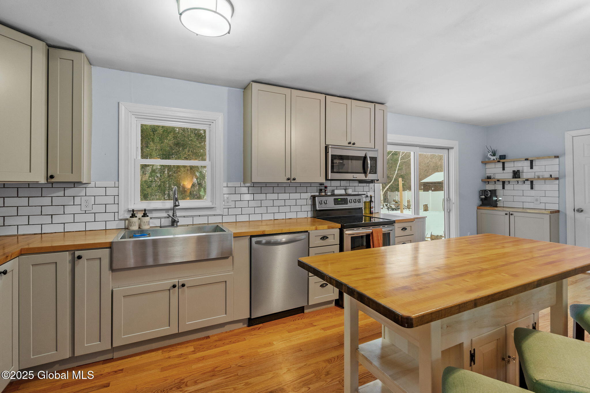 22 Horton Drive Colonie, NY 12189 - Photo 12 of 54 44-web-or-mls-22-horton-dr