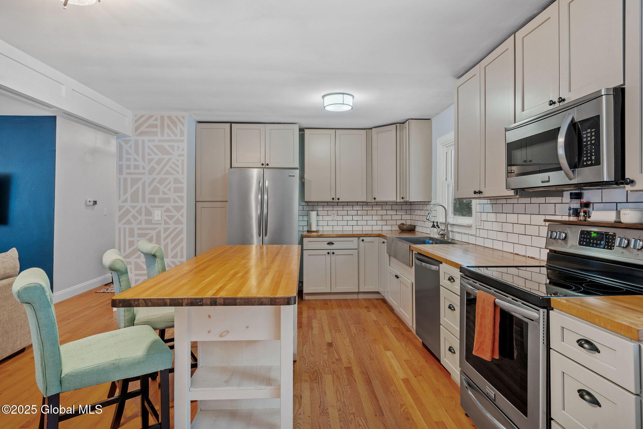 22 Horton Drive Colonie, NY 12189 - Photo 14 of 54 46-web-or-mls-22-horton-dr