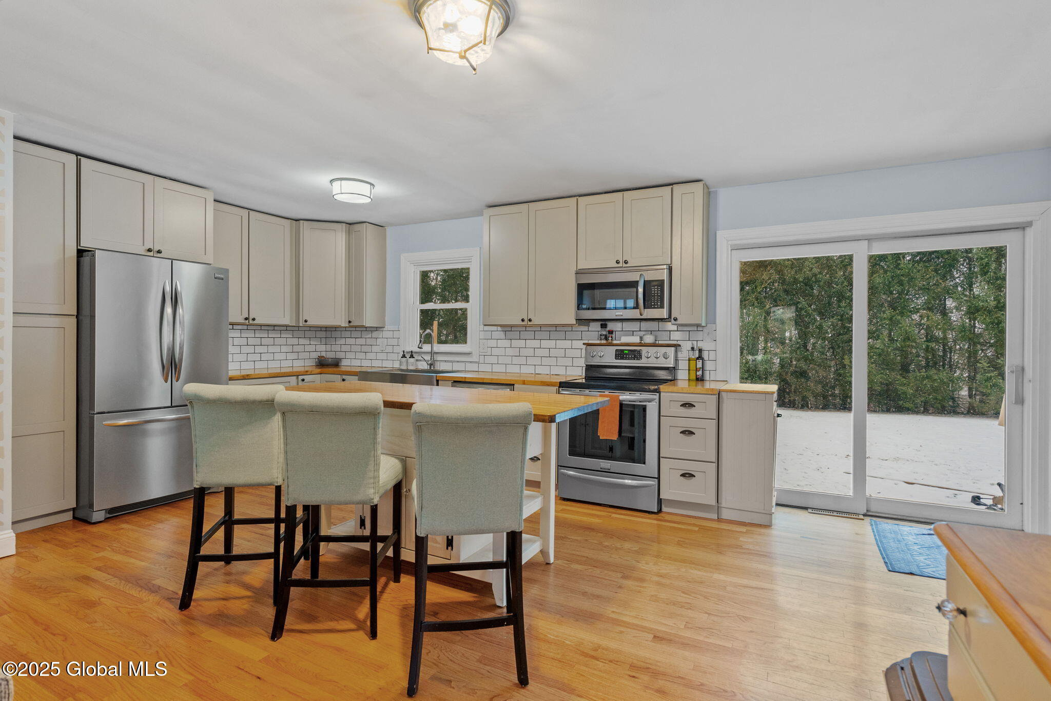 22 Horton Drive Colonie, NY 12189 - Photo 10 of 54 43-web-or-mls-22-horton-dr