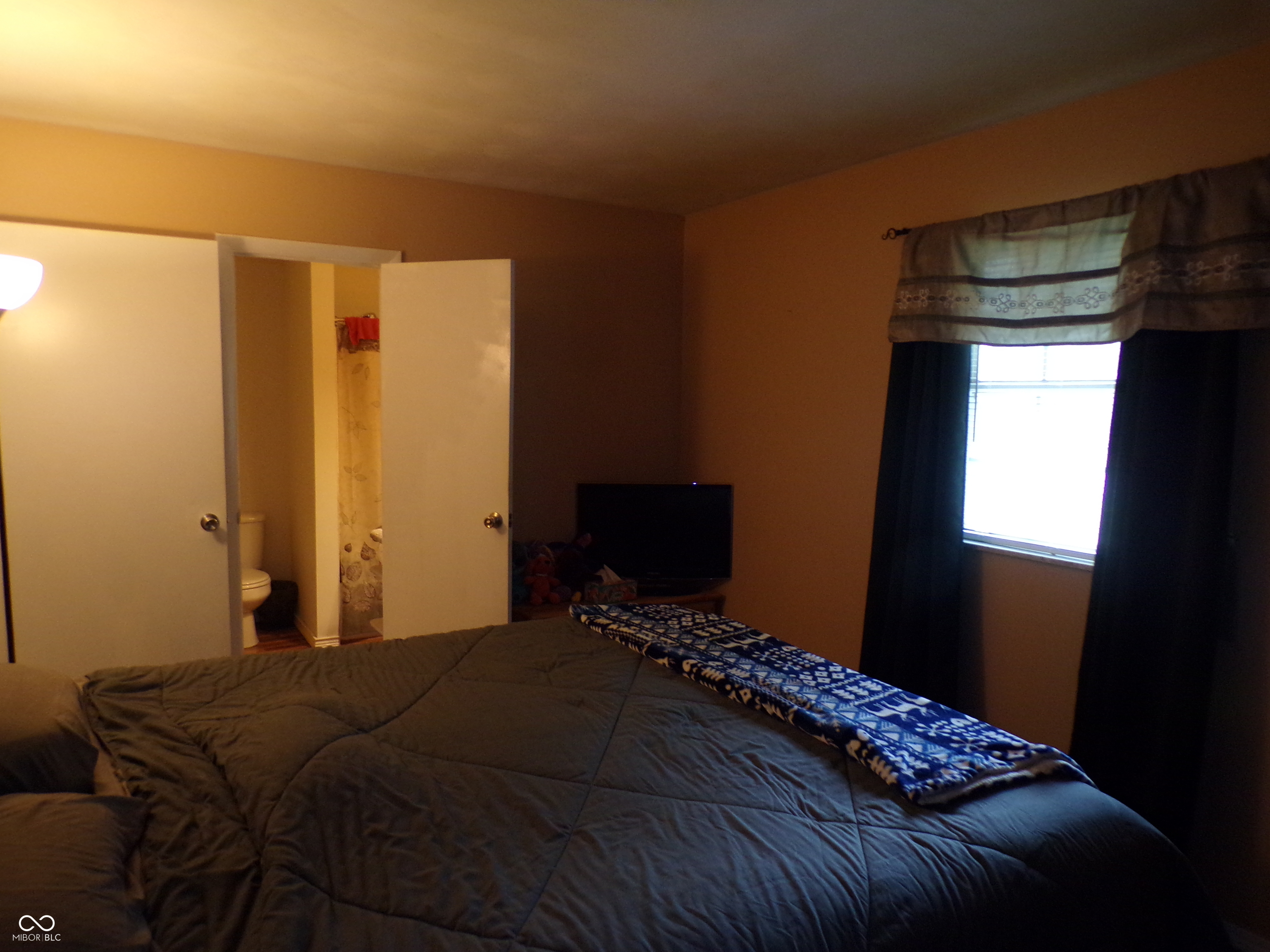 919 Hopkins Road Cumberland, IN 46229 - Photo 13 of 28
