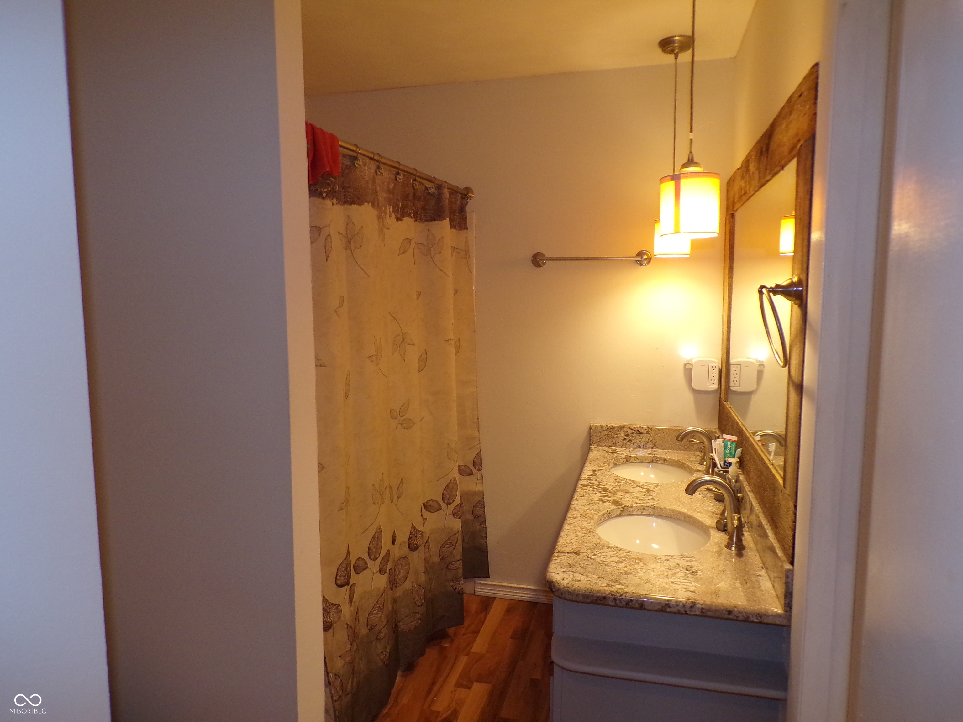 919 Hopkins Road Cumberland, IN 46229 - Photo 14 of 28